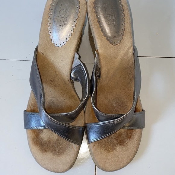 Ann Taylor Loft silver leather espadrille wedge sandals. Size 8. 3” heel. - Picture 3 of 7